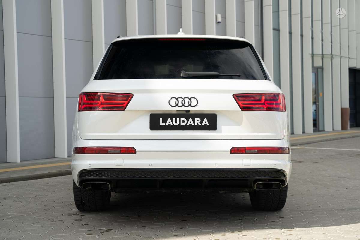Audi Q7, 3.0 l., off-road / crossover
