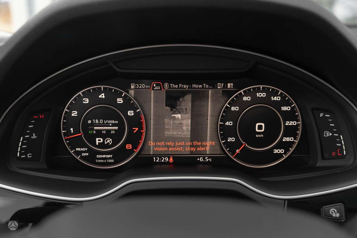 Audi Q7, 3.0 l., off-road / crossover