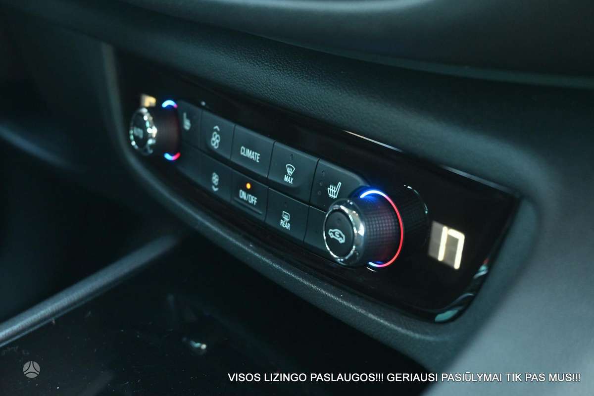 Opel Insignia, 2.0 l., hatchback