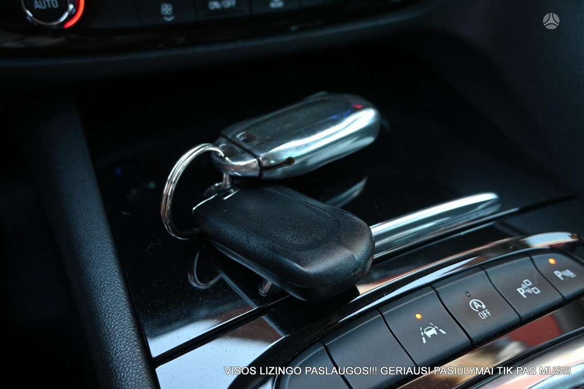 Opel Insignia, 2.0 l., Хэтчбек