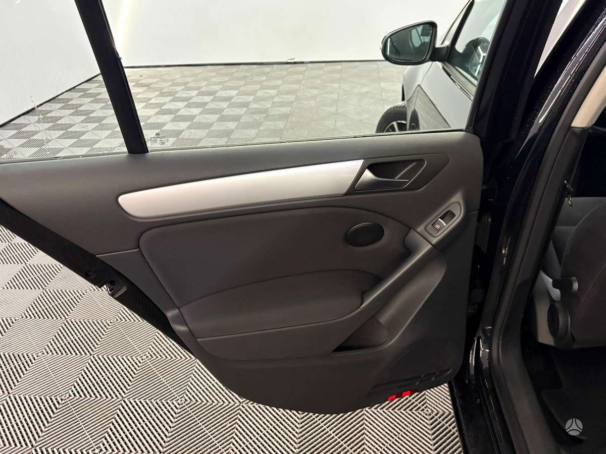Volkswagen Golf, 1.4 l., Хэтчбек