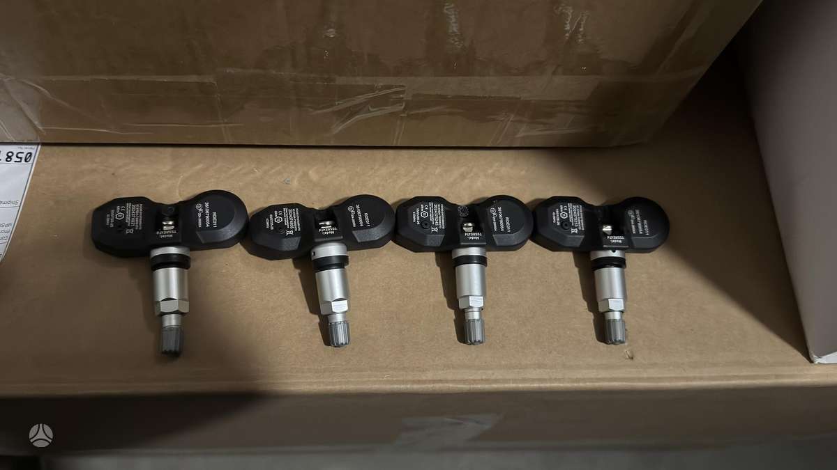 BMW 5 serija, Padangu oro slegio davikliai tpms europa, salono detalės