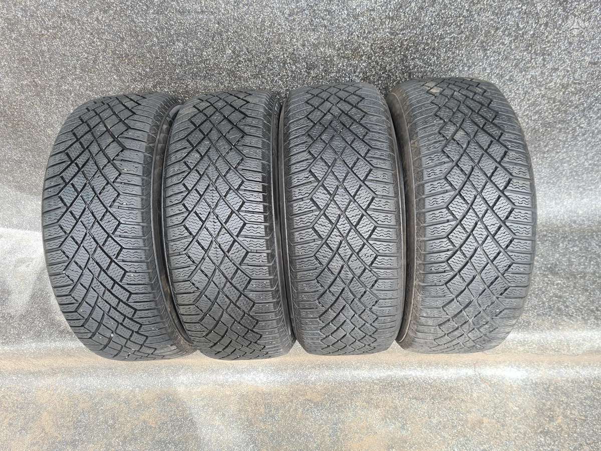 Continental, žieminės 205/55 R16
