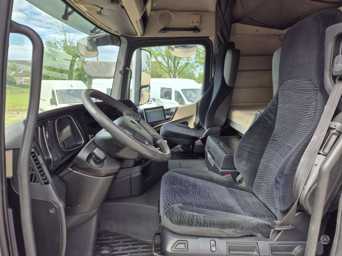 Mercedes-Benz Actros 1840, самосвалы