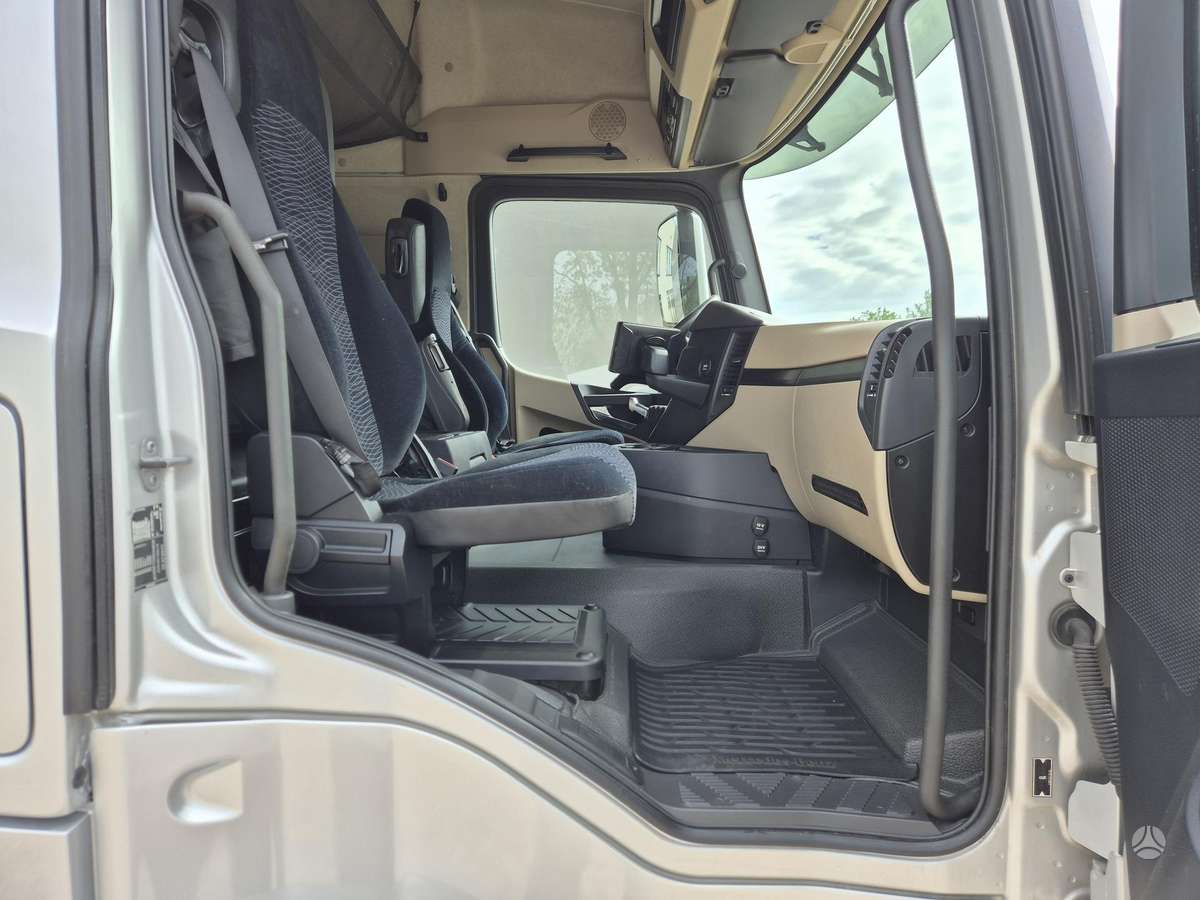 Mercedes-Benz Actros 1840, самосвалы