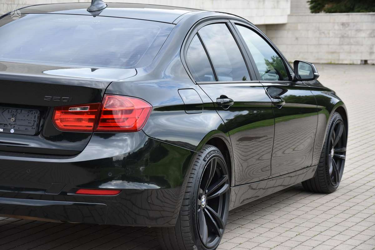 BMW 320, 2.0 l., Седан