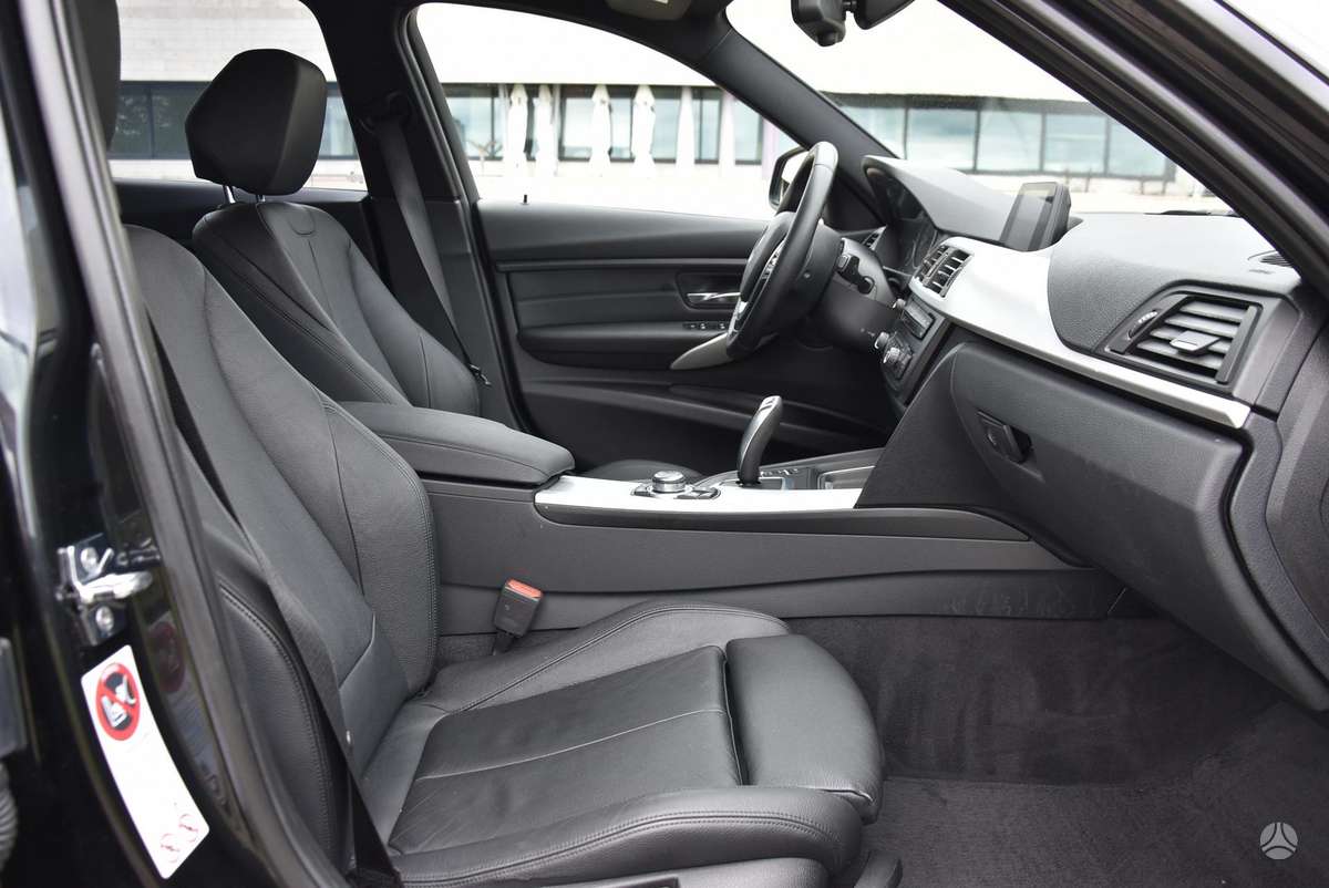 BMW 320, 2.0 l., Седан