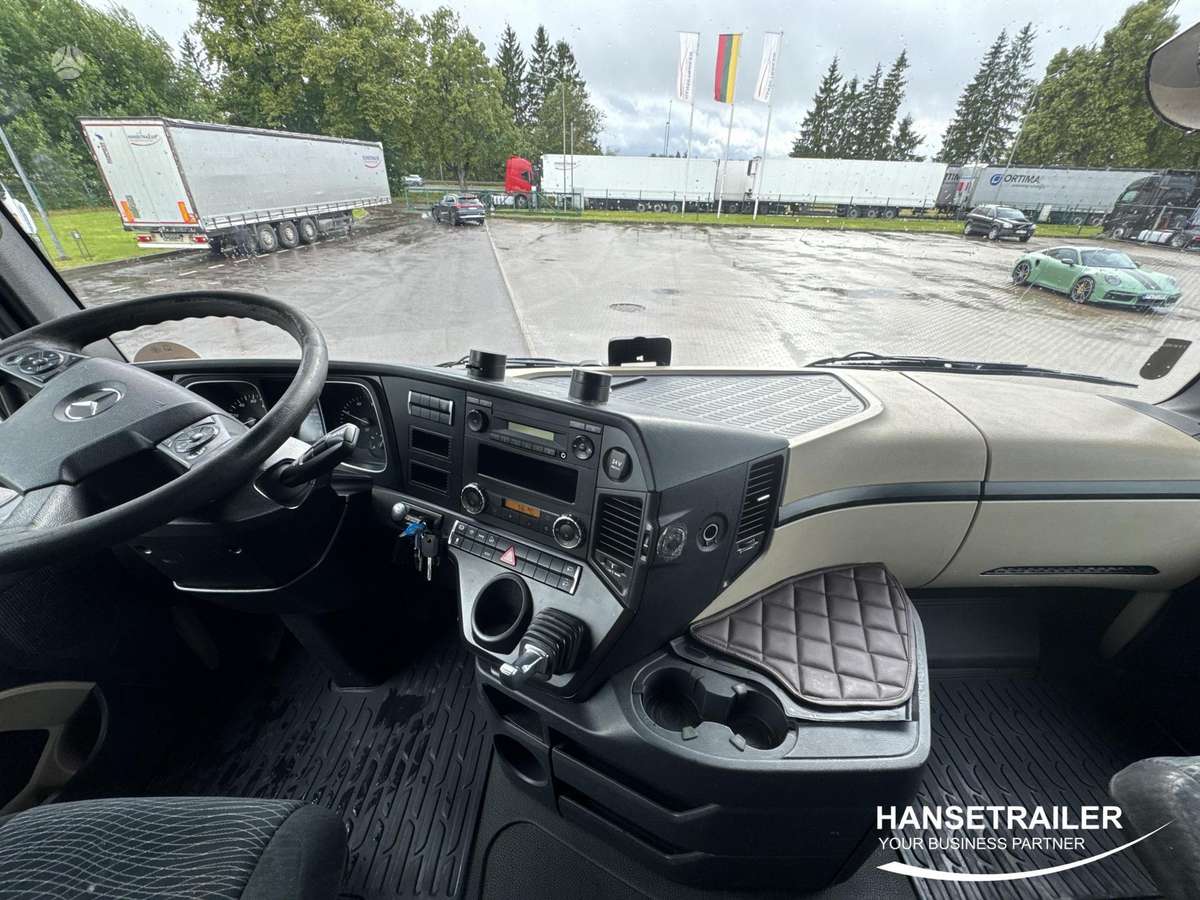 Mercedes-Benz Actros 1845, double sleeper