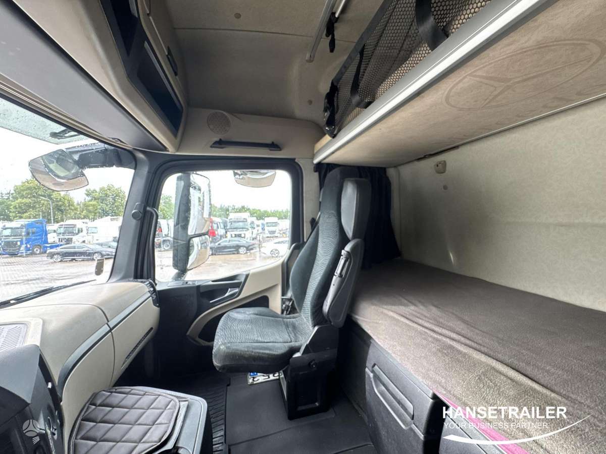 Mercedes-Benz Actros 1845, double sleeper