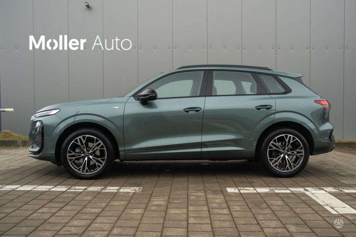 Audi Q3, 1.5 l., off-road / crossover