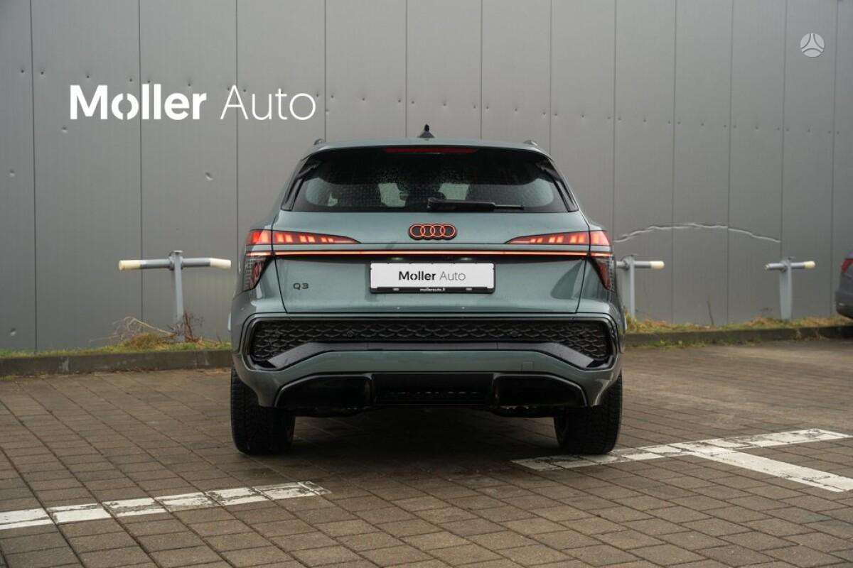 Audi Q3, 1.5 l., off-road / crossover