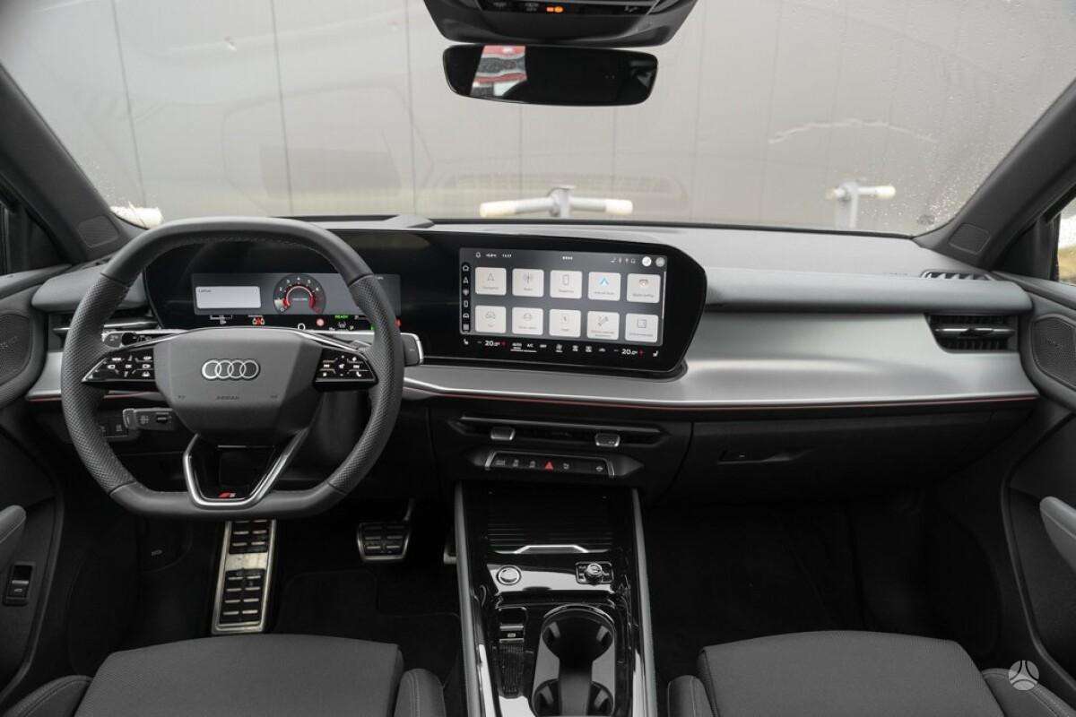 Audi Q3, 1.5 l., off-road / crossover