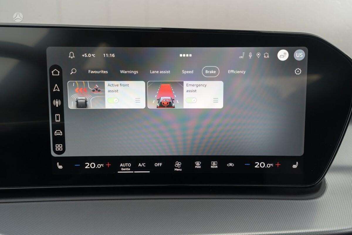 Audi Q3, 1.5 l., off-road / crossover