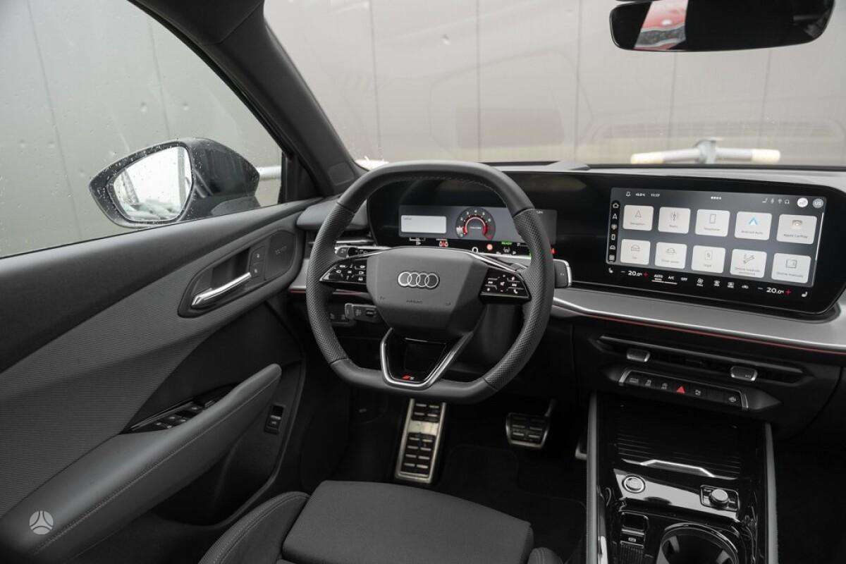Audi Q3, 1.5 l., off-road / crossover