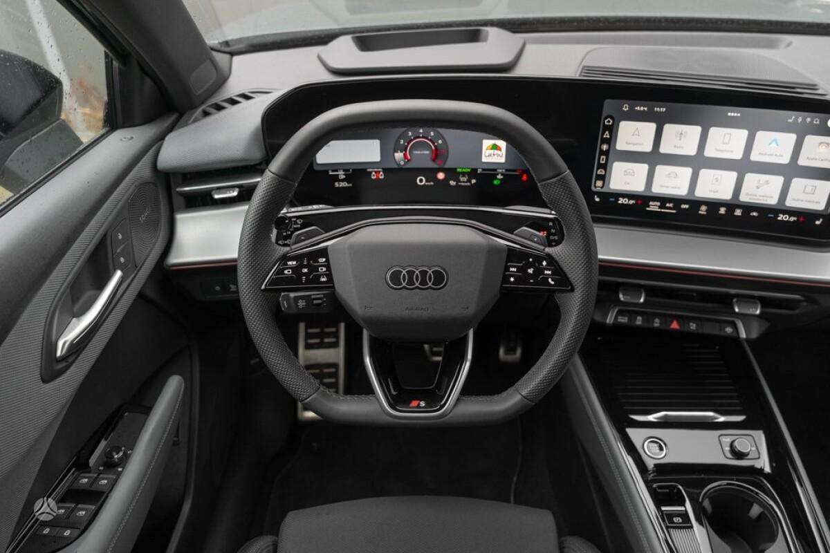 Audi Q3, 1.5 l., off-road / crossover