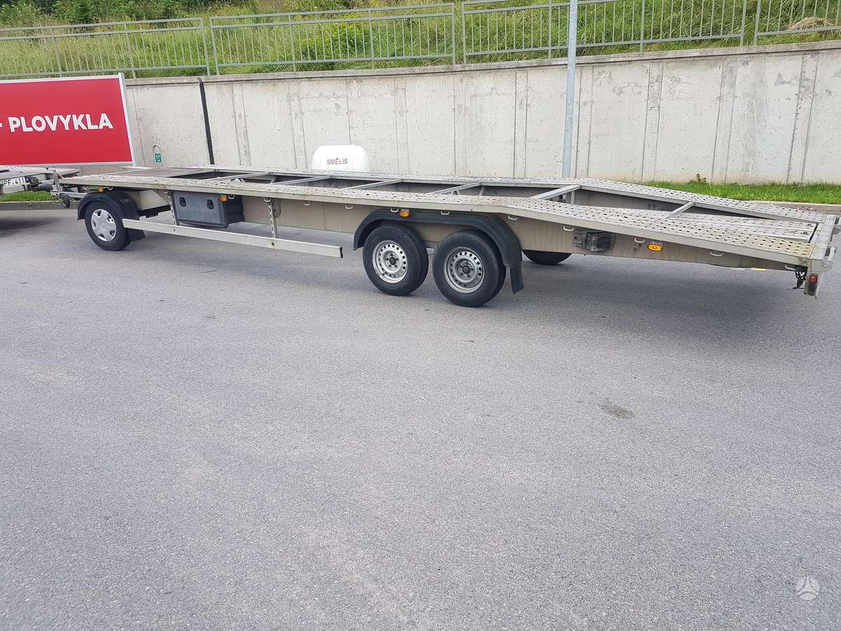 BORO, auto treileris