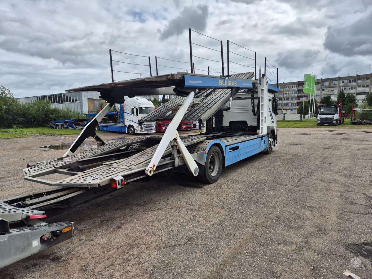 Volvo +KASSBOHRER 2007, autovežiai