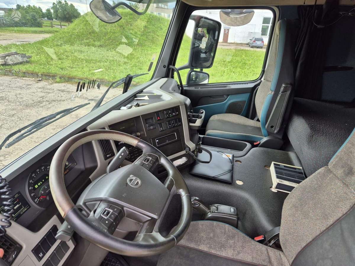 Volvo +KASSBOHRER 2007, auto vedēji