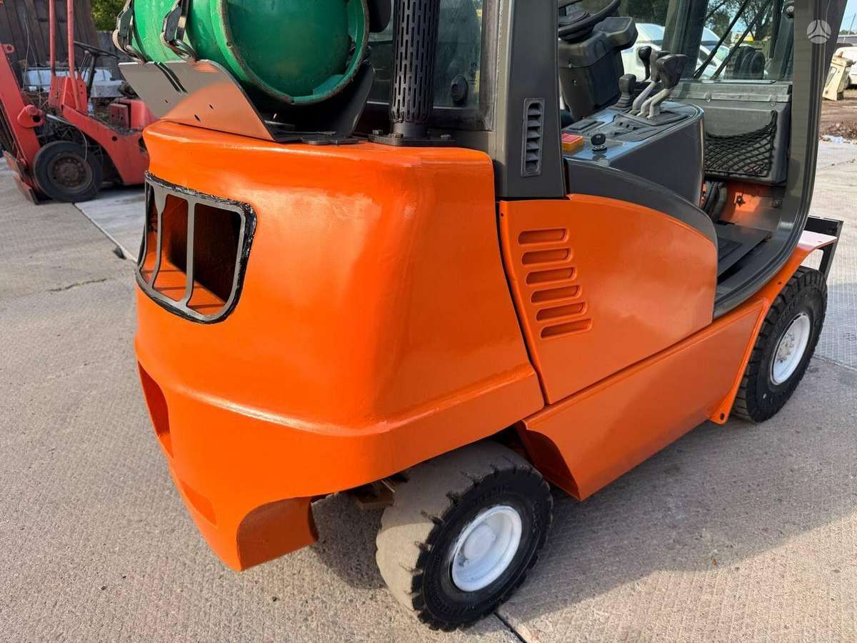Steinbock CL20C, forklifts