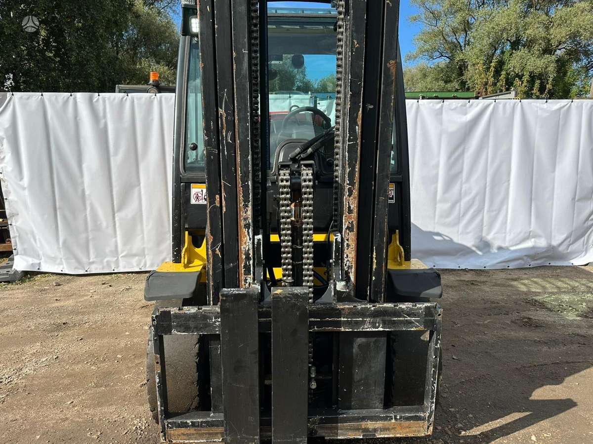 Yale GLP55VX, šakiniai krautuvai