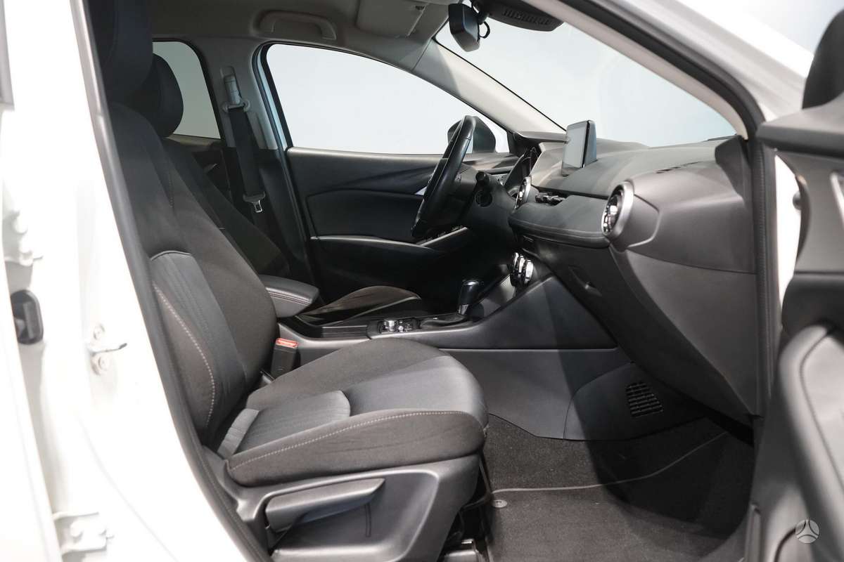 Mazda CX-3, 2.0 l., off-road / crossover