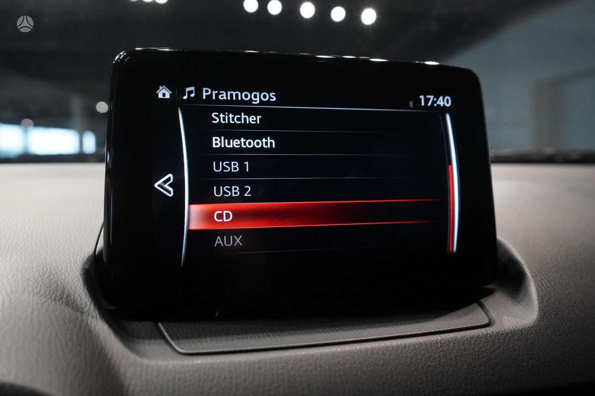 Mazda CX-3, 2.0 l., off-road / crossover
