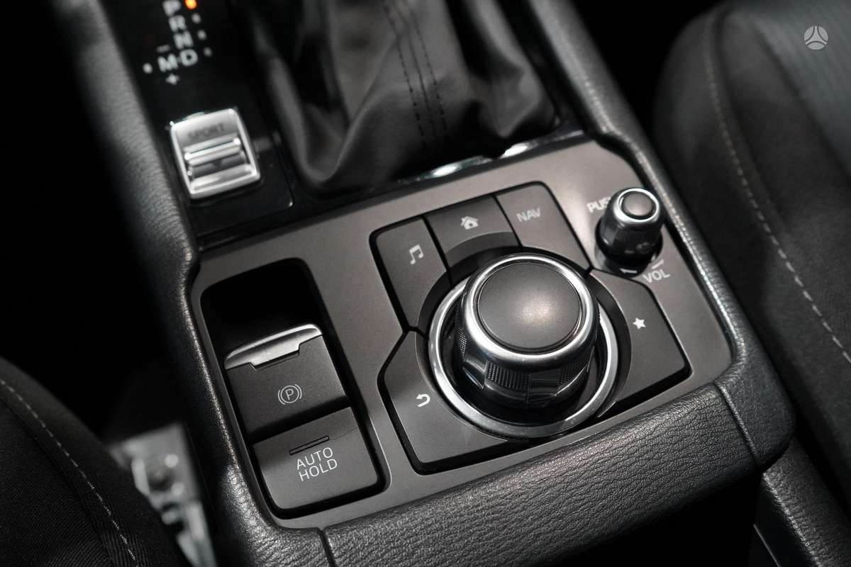 Mazda CX-3, 2.0 l., off-road / crossover