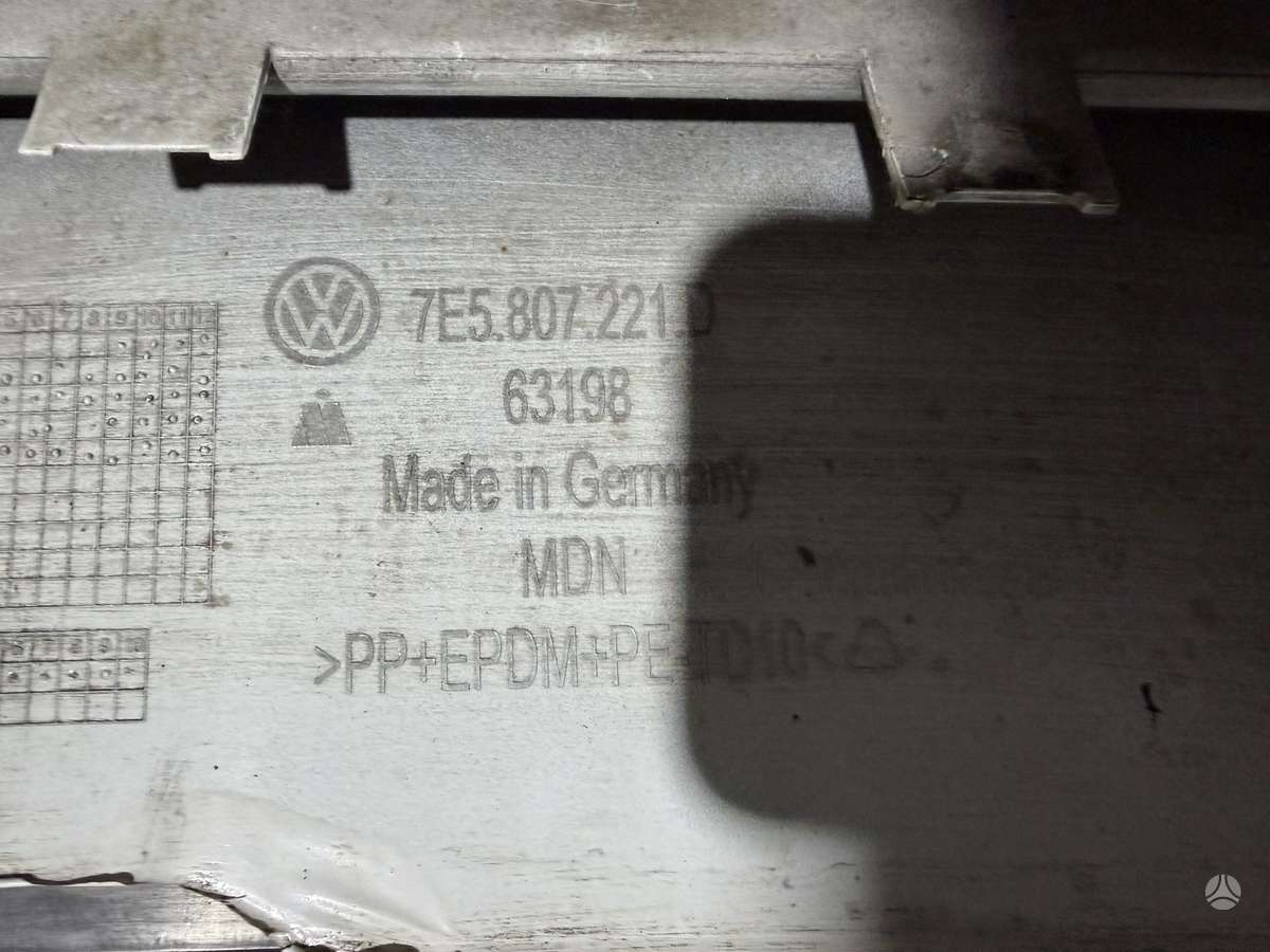 Volkswagen Caravelle, 7E5807221D