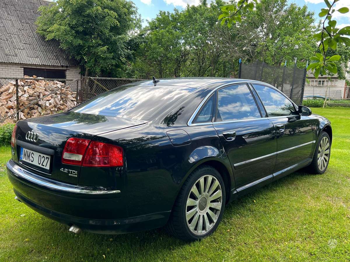 Audi A8, 4.1 l., Седан