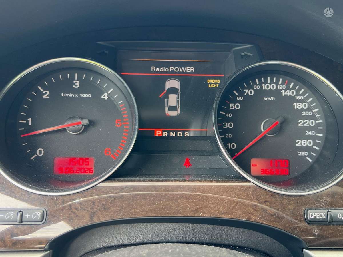 Audi A8, 4.1 l., Седан