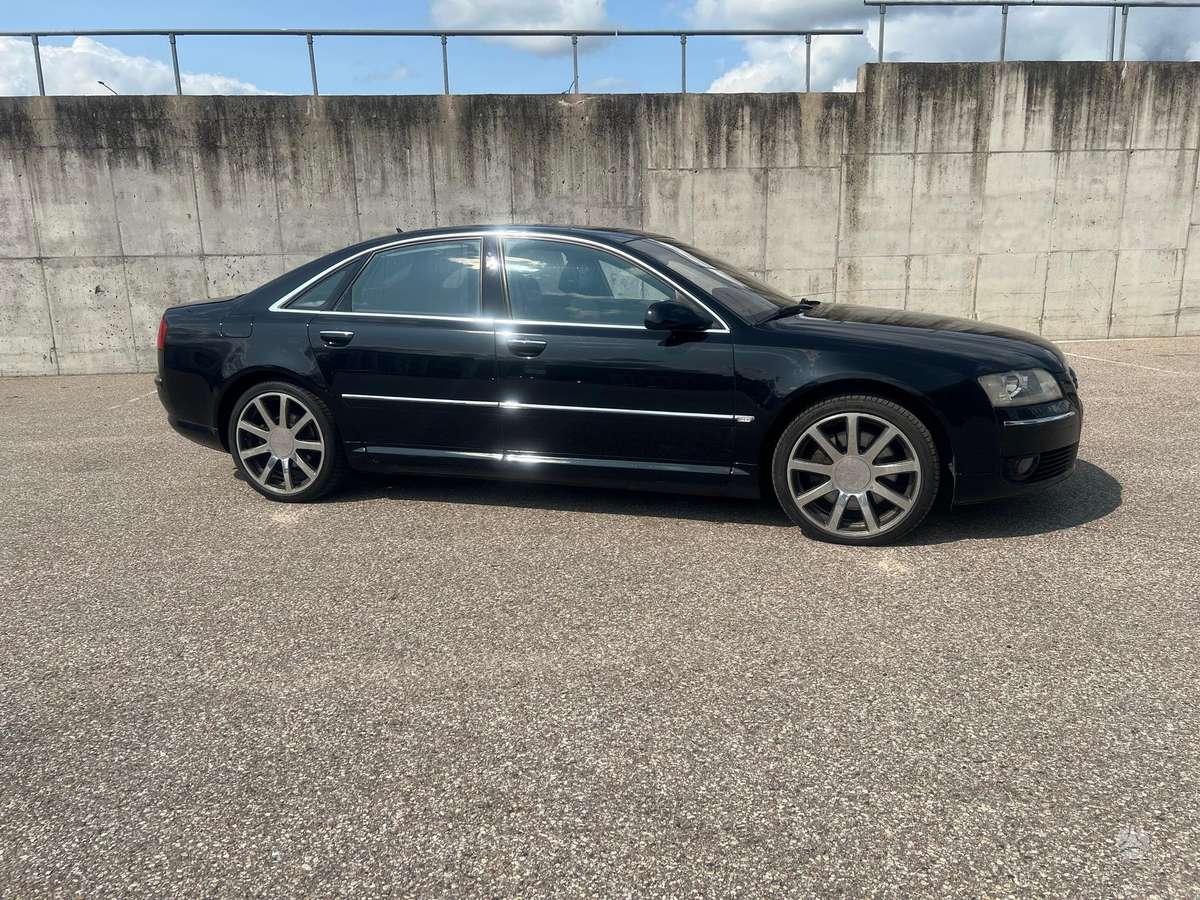 Audi A8, 4.1 l., Седан