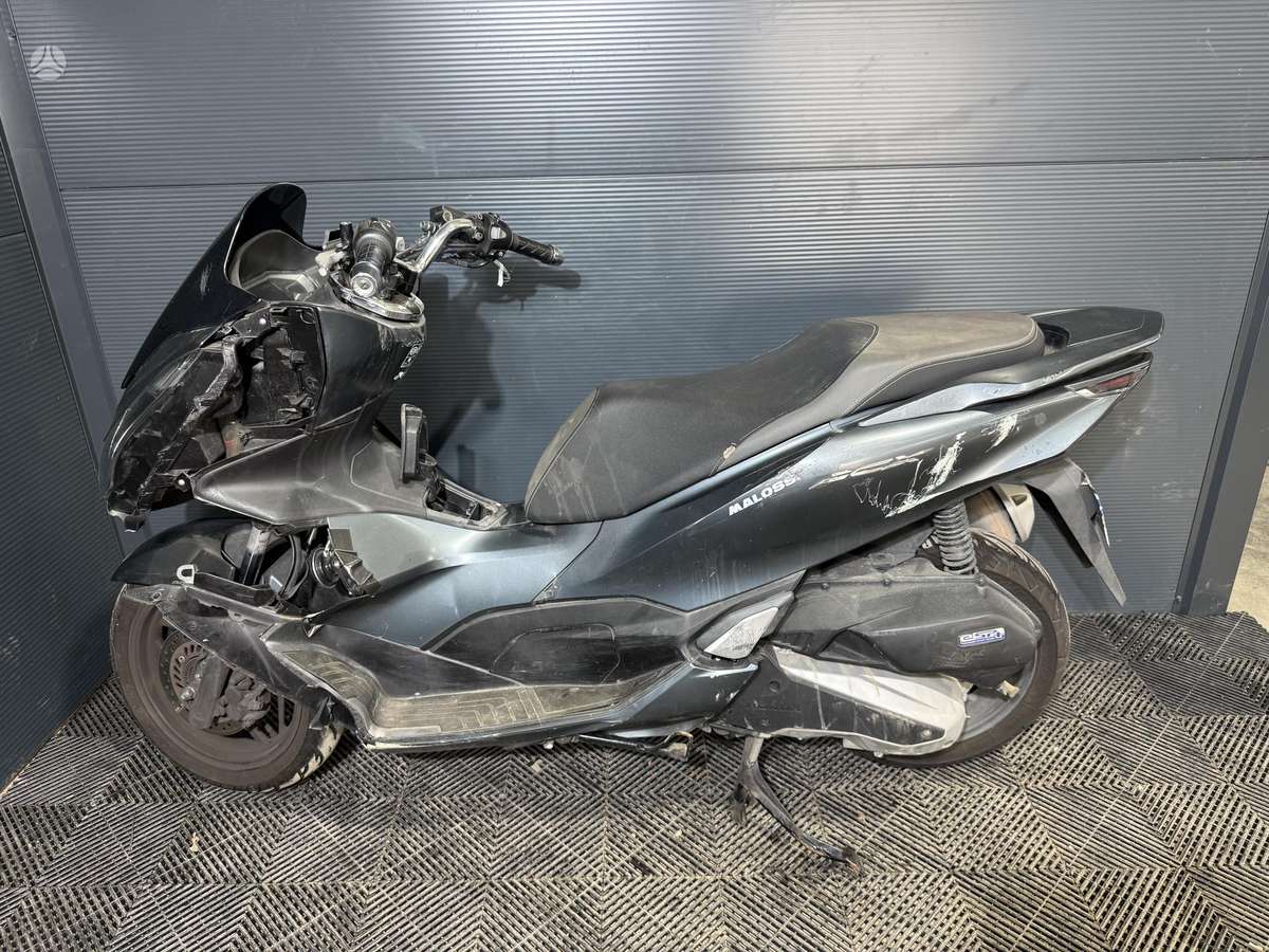 Honda PCX 125cc, мотороллеры / мопеды
