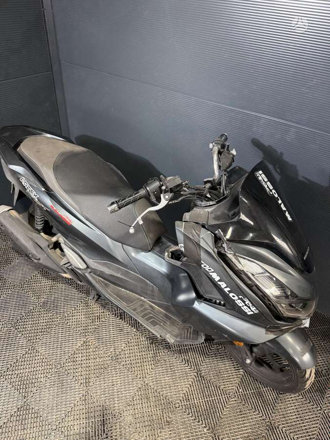 Honda PCX 125cc, мотороллеры / мопеды