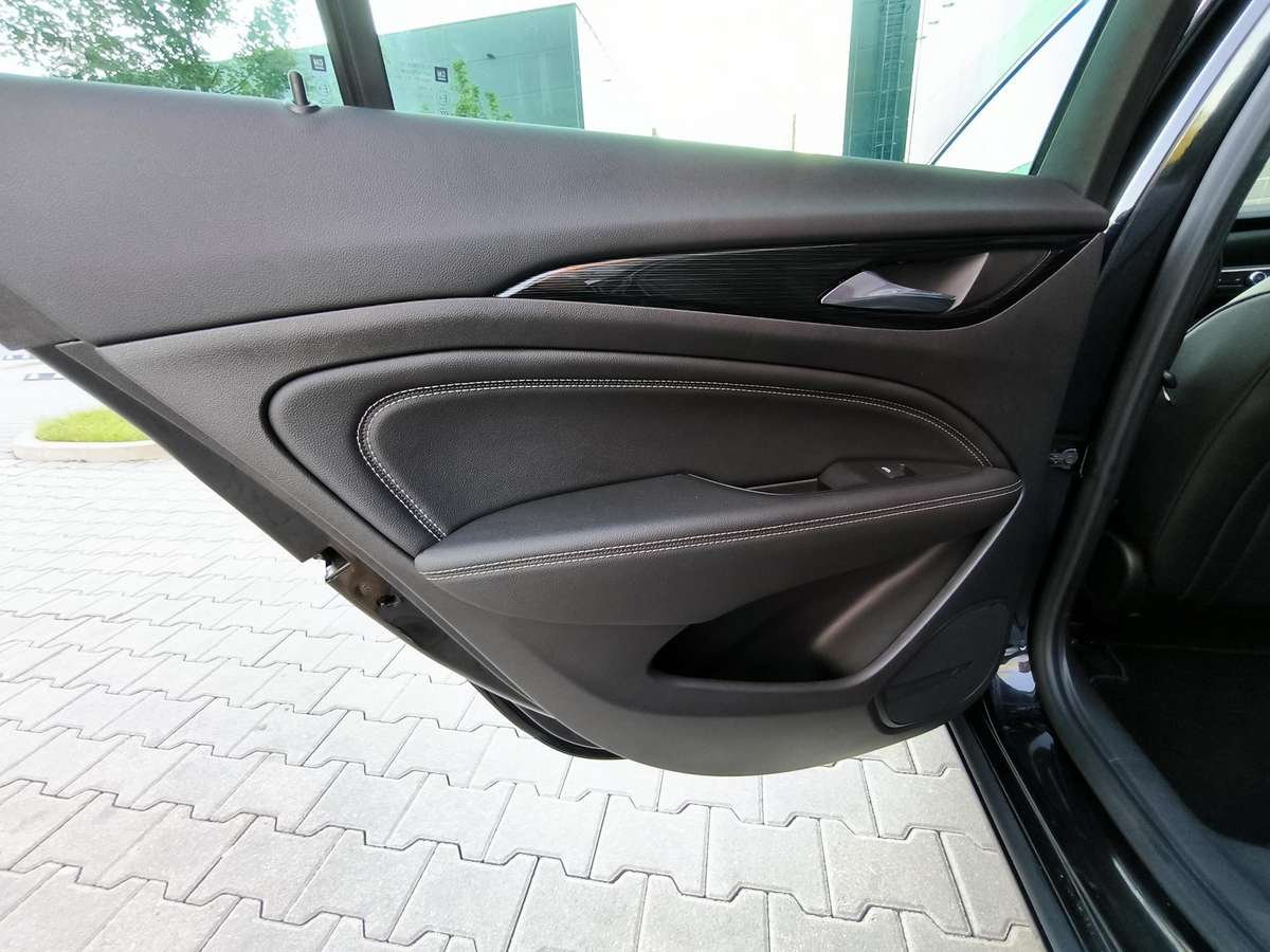 Opel Insignia, 2.0 l., Универсал