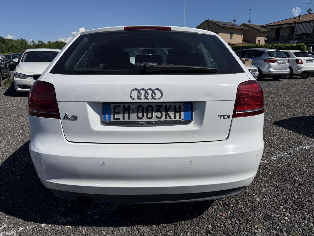 Audi A3, 1.6 l., hatchback