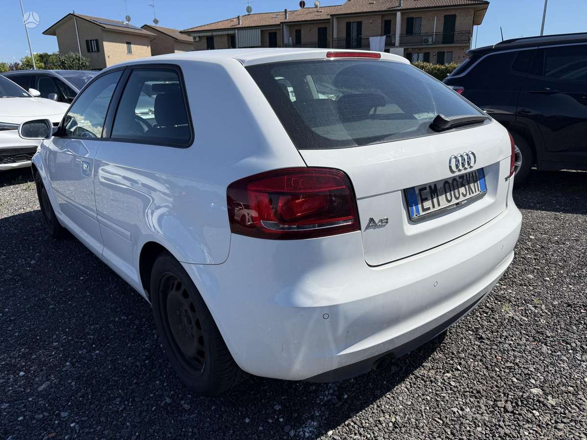 Audi A3, 1.6 l., Хэтчбек