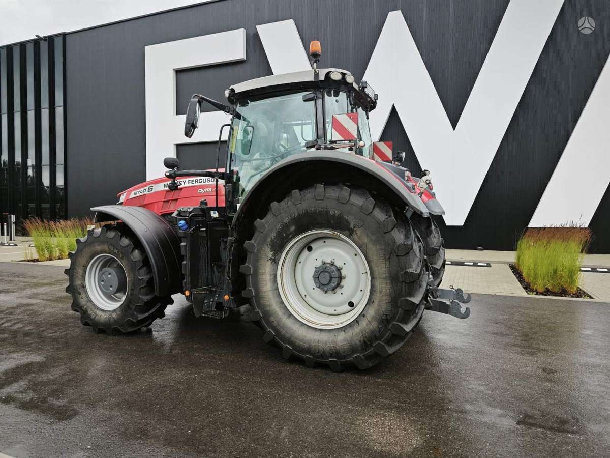 Massey Ferguson 8740, traktori