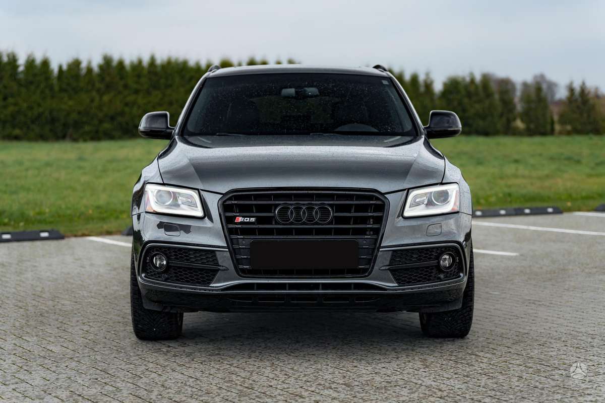 Audi Q5, 3.0 l., off-road / crossover