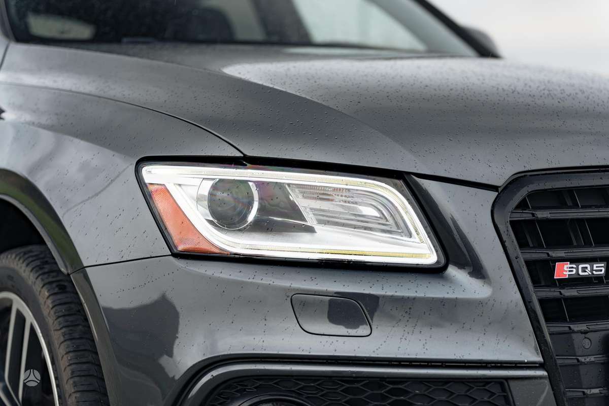 Audi Q5, 3.0 l., off-road / crossover