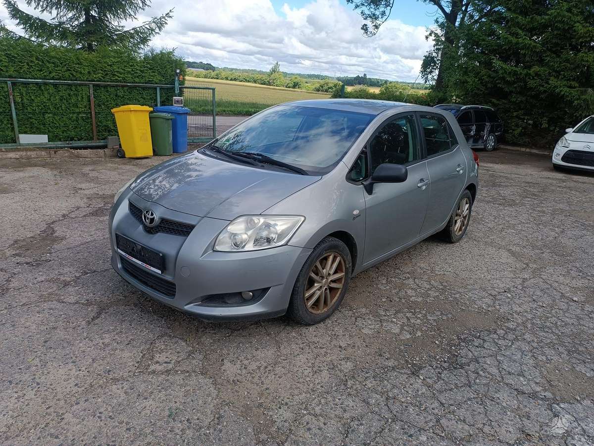 Toyota Auris, 2.0 l., hatchback