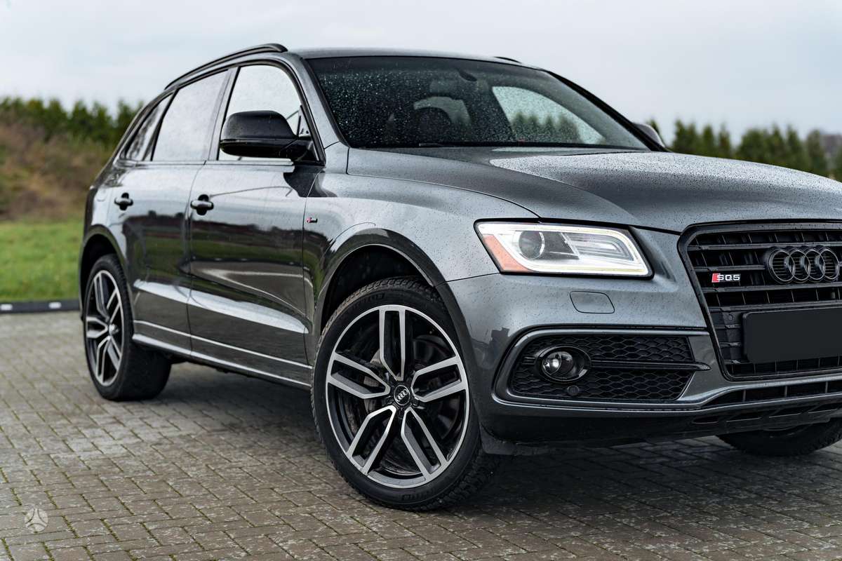 Audi Q5, 3.0 l., off-road / crossover
