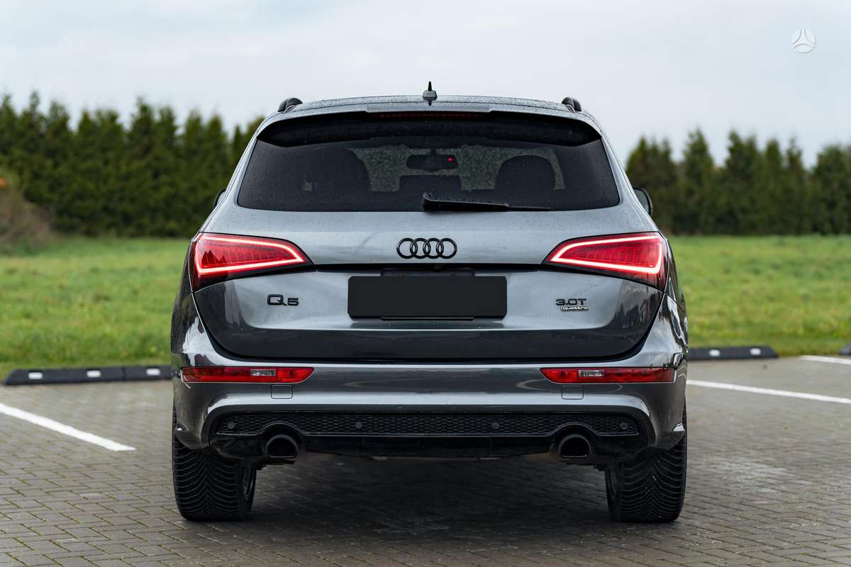 Audi Q5, 3.0 l., off-road / crossover