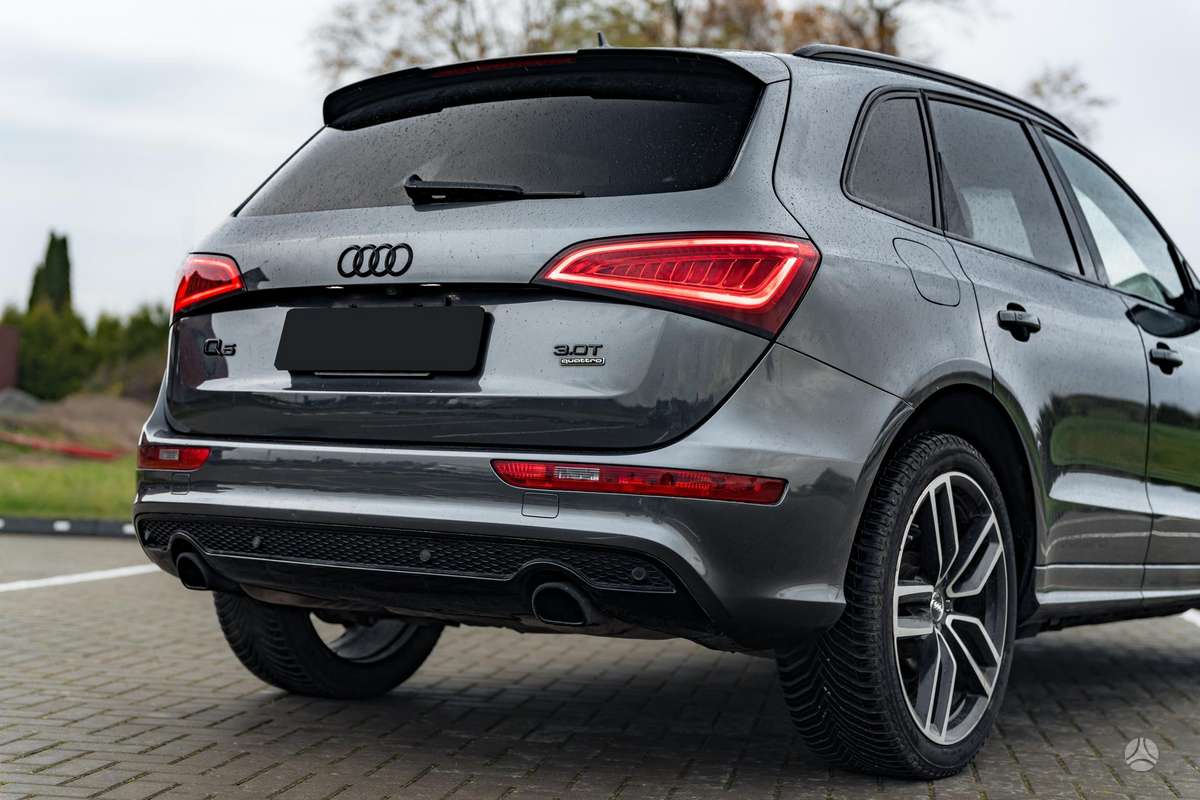 Audi Q5, 3.0 l., off-road / crossover