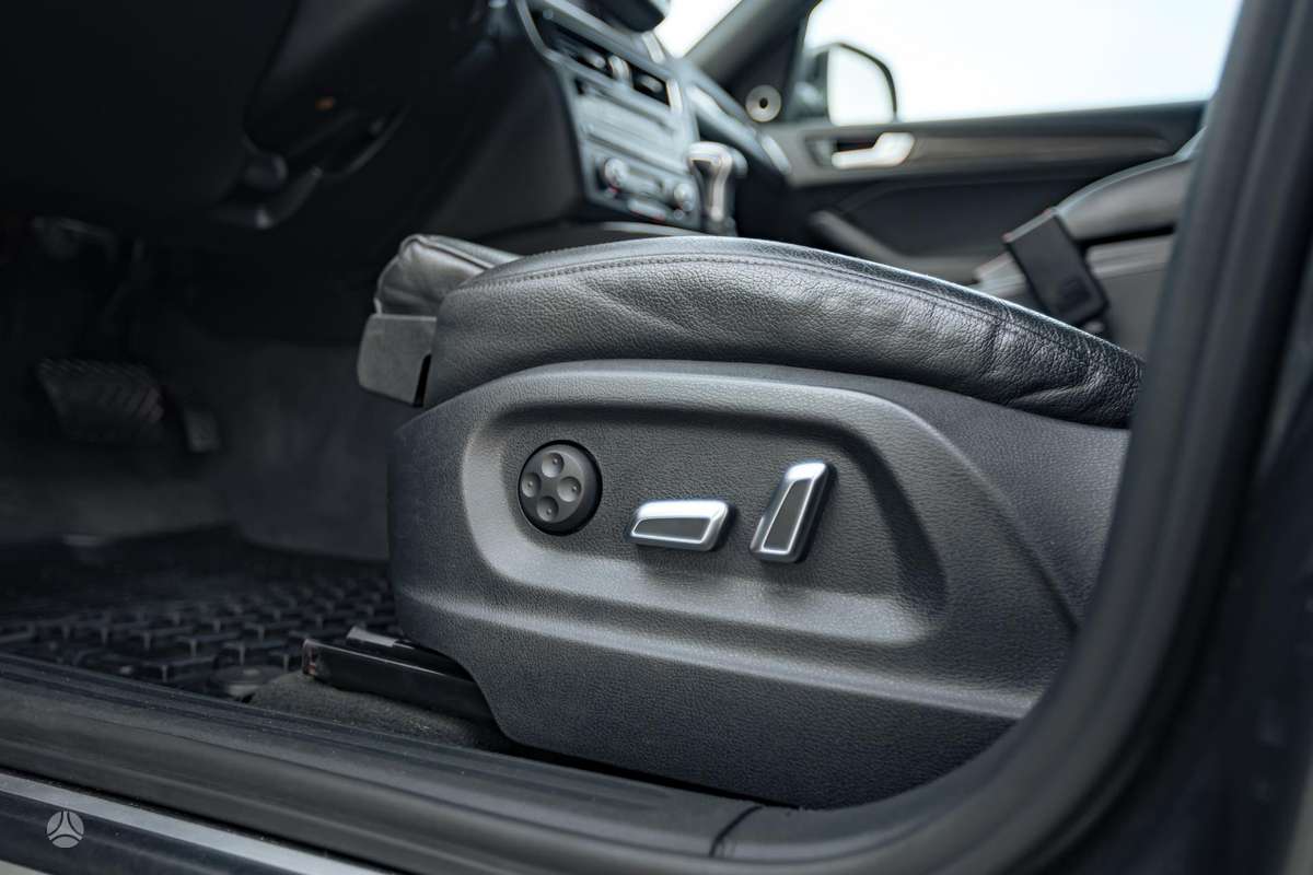 Audi Q5, 3.0 l., off-road / crossover
