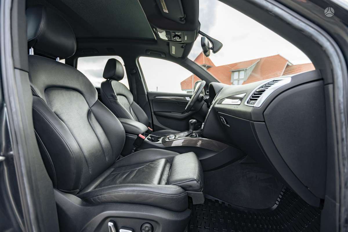 Audi Q5, 3.0 l., off-road / crossover