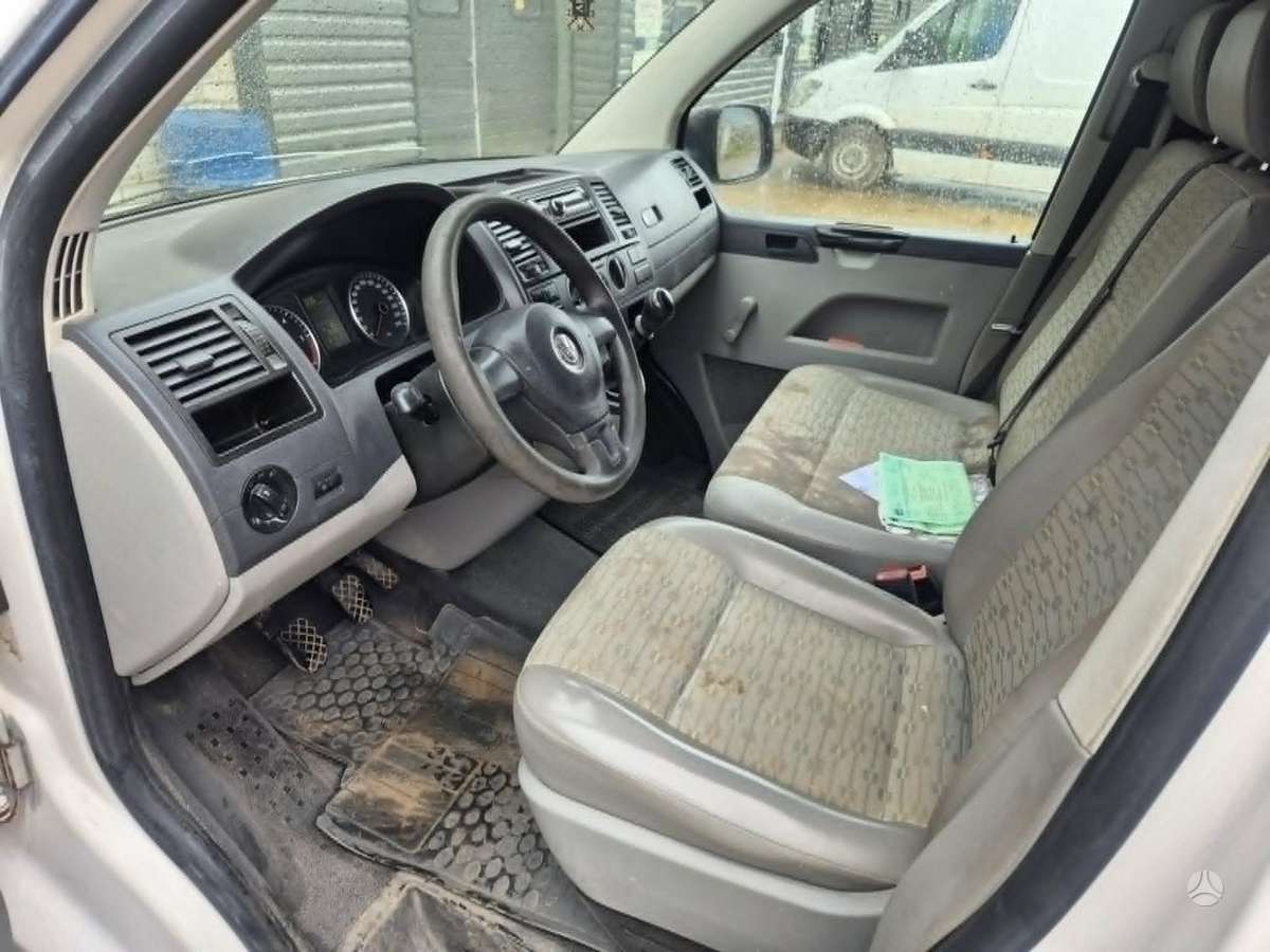 Volkswagen Transporter - 4