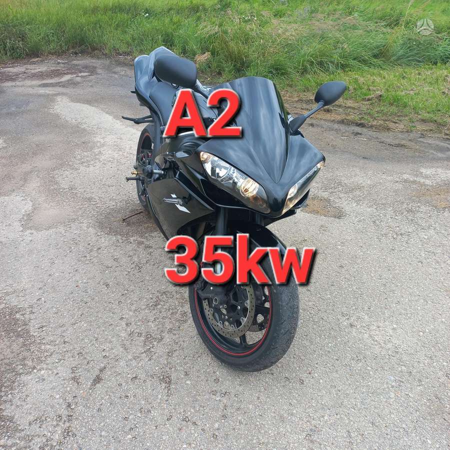 Yamaha R1 1000cc, superbikes