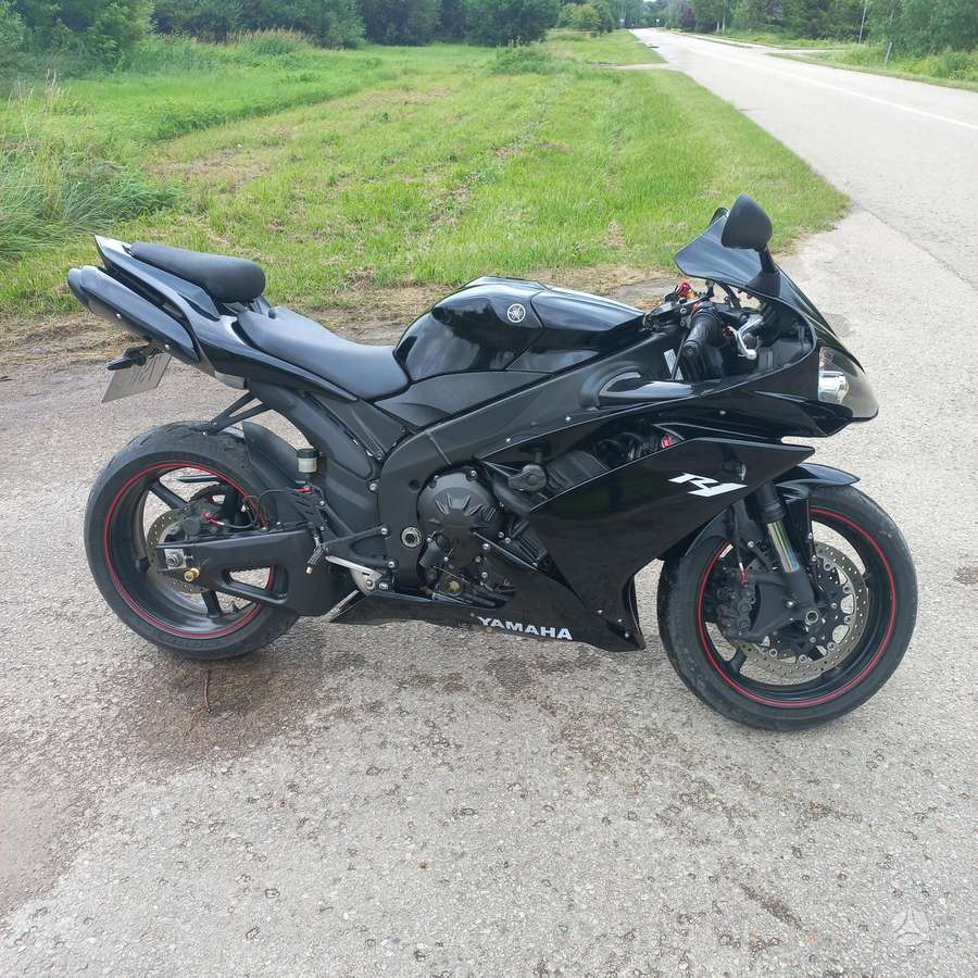 Yamaha R1 1000cc, superbikes