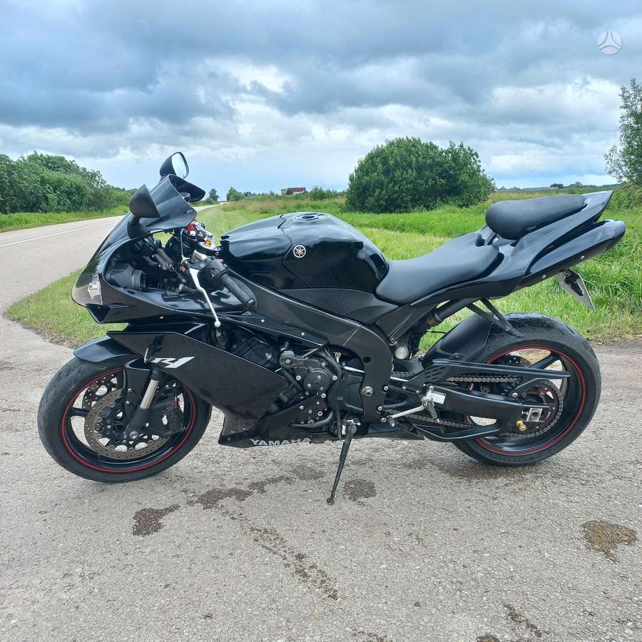 Yamaha R1 1000cc, superbikes