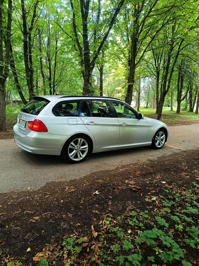BMW 320, 2.0 l., universalas